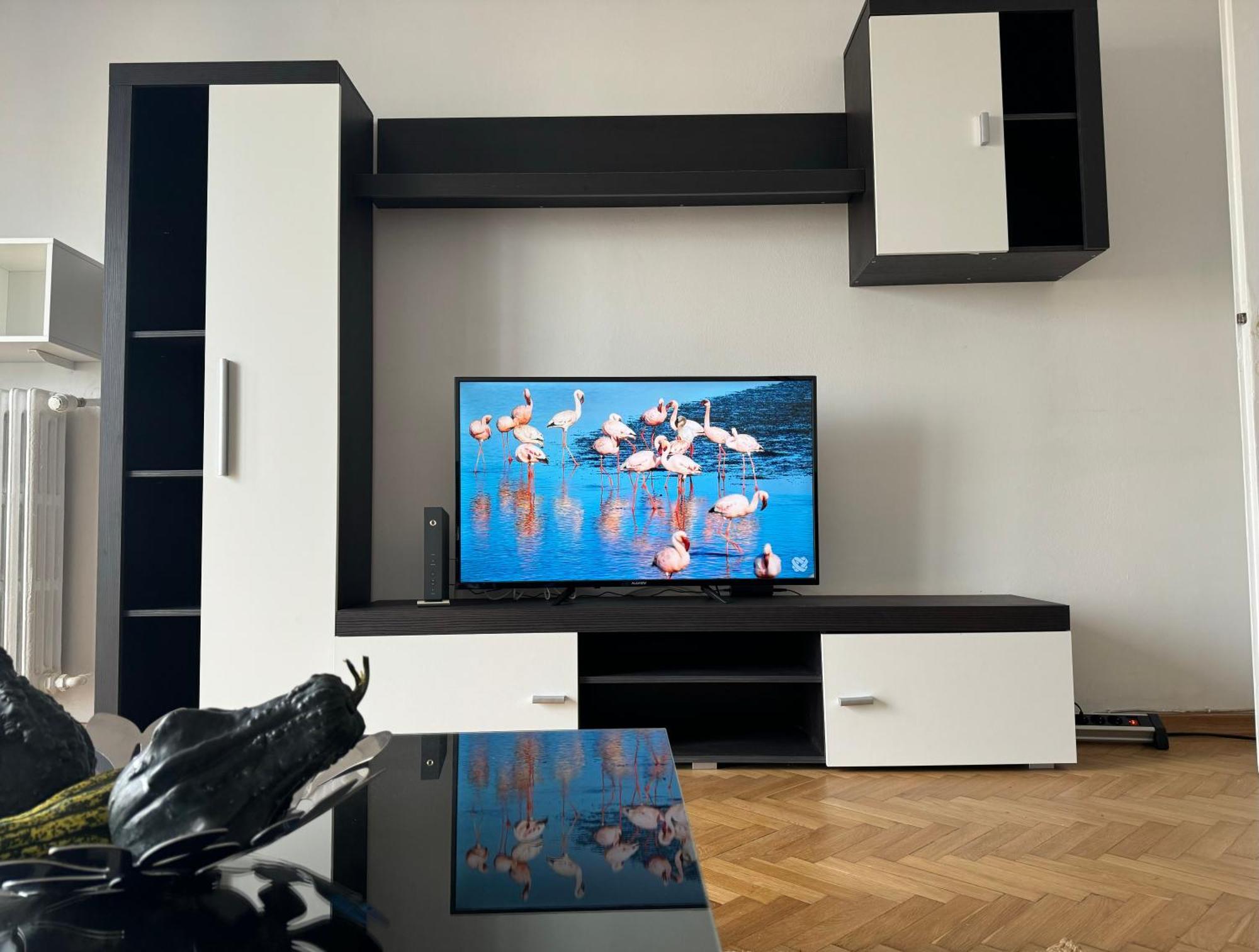 Airy & Beautiful Downtown Apartment Bucureşti Exterior foto