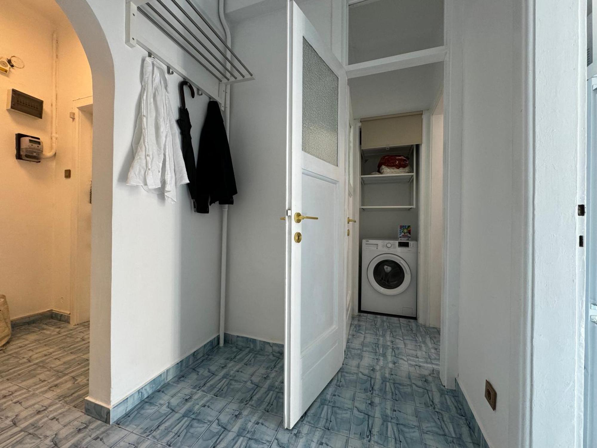 Airy & Beautiful Downtown Apartment Bucureşti Exterior foto